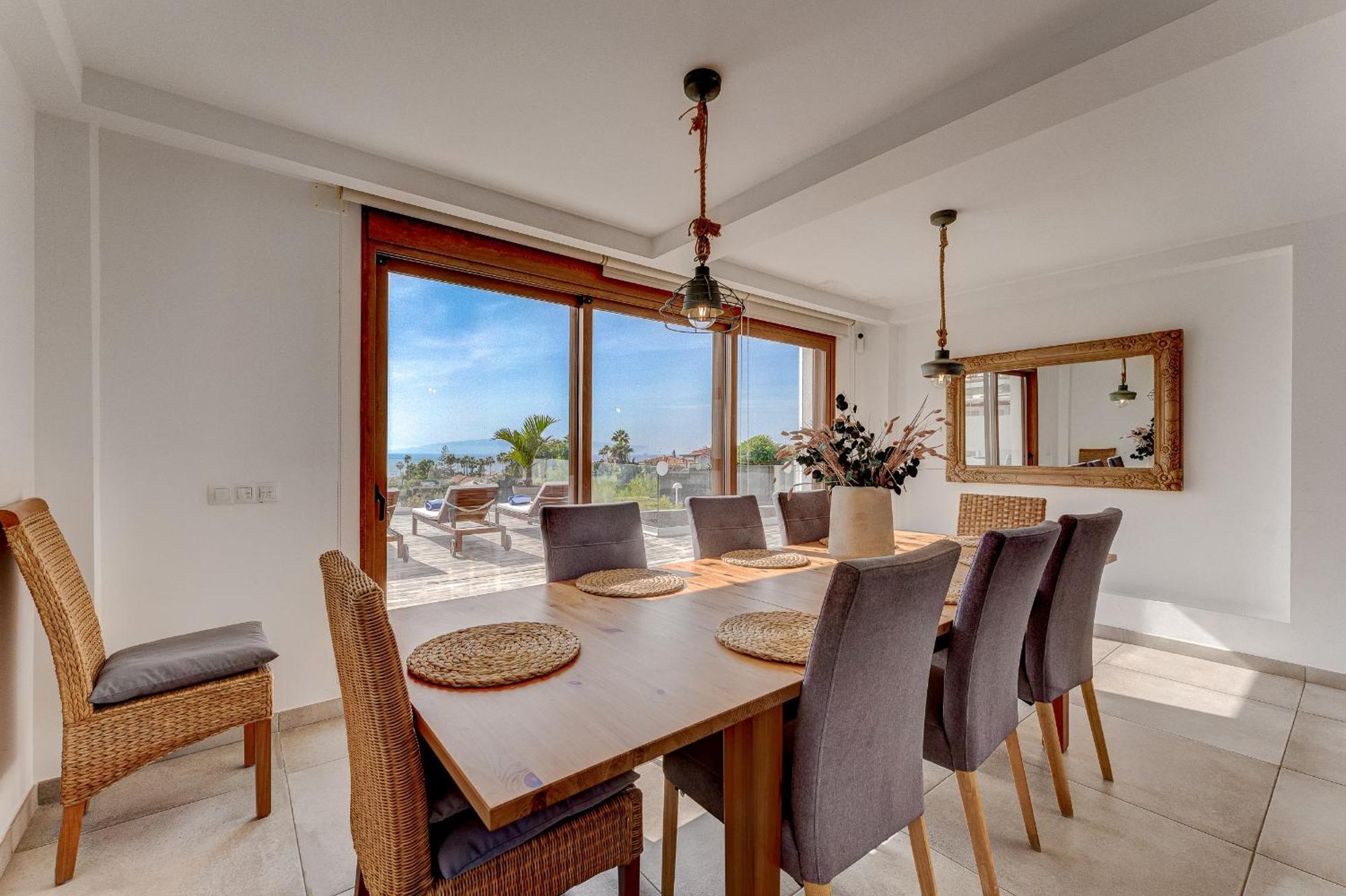 Fabulous Contemporary 5 Bedroom Villa With Private Heated Pool, Sleeps Max 13 Callao Salvaje Exterior photo